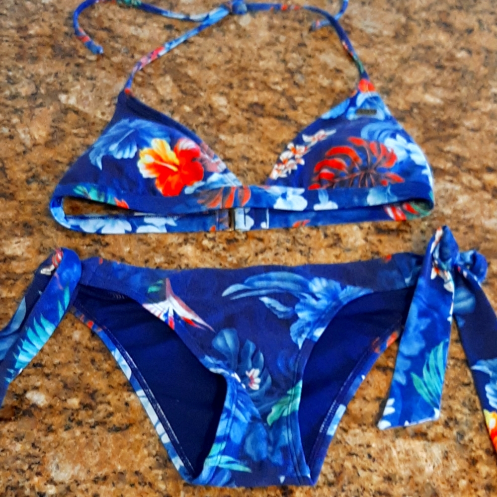 Roxy Bikini - image 1